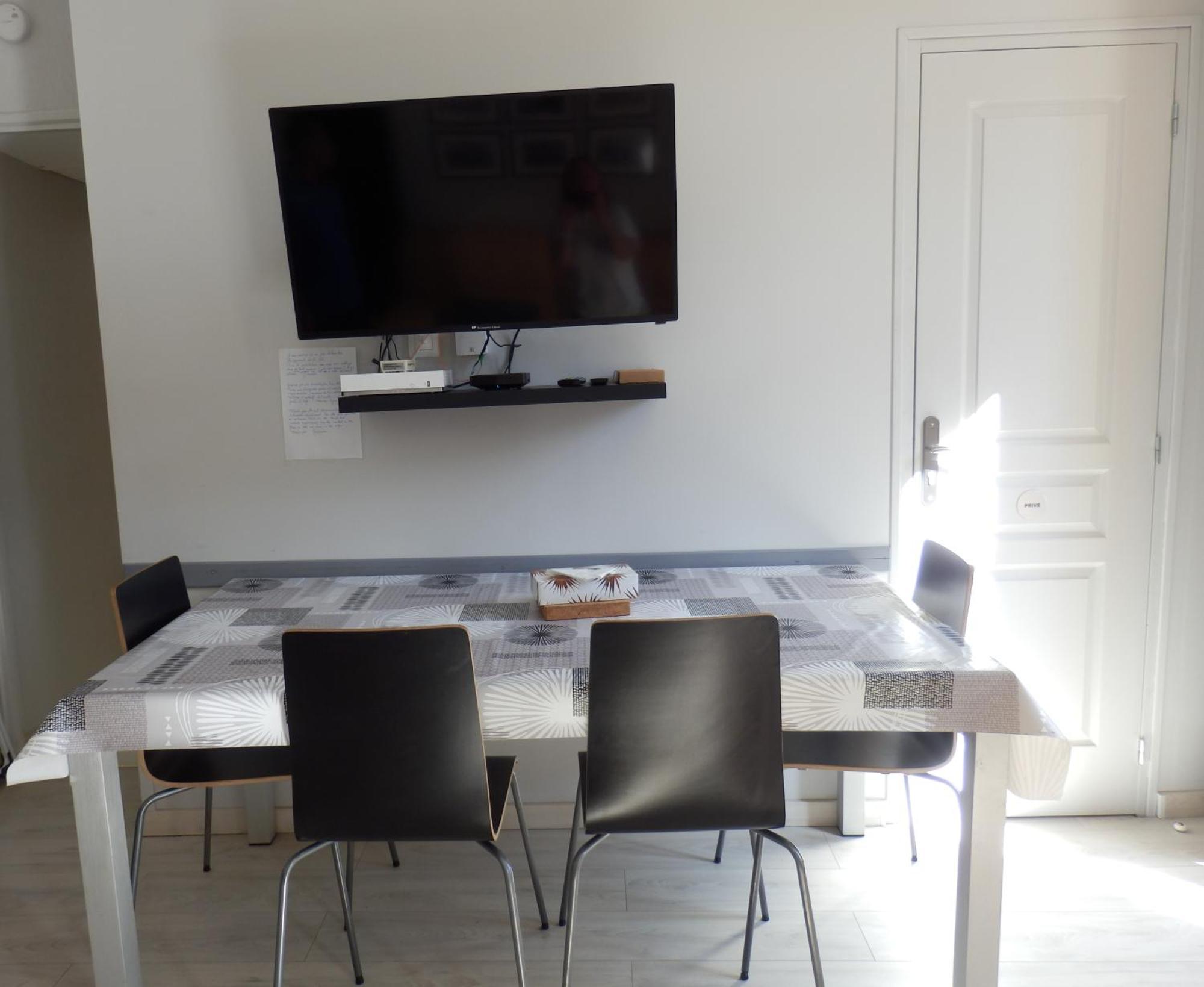 Agréable T2 au centre de Luchon Bagnères-de-Luchon Extérieur photo